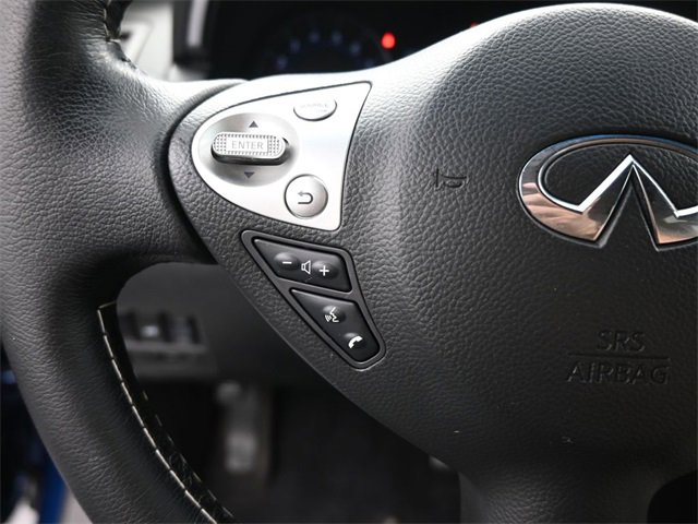 Used 2017 INFINITI QX70 AWD w/ Limited Package image 2