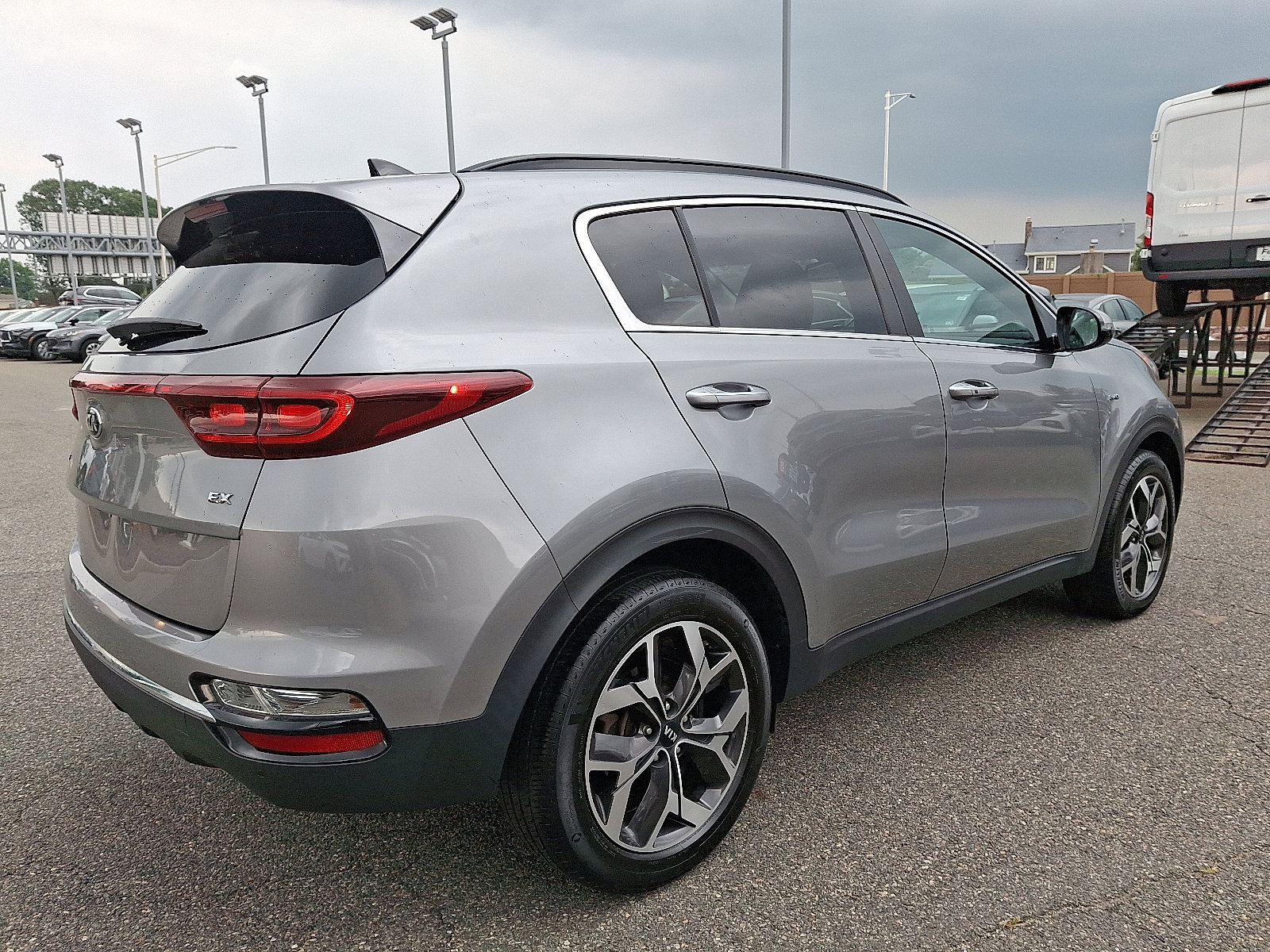 Used 2022 Kia Sportage EX w/ EX Technology Package image 4