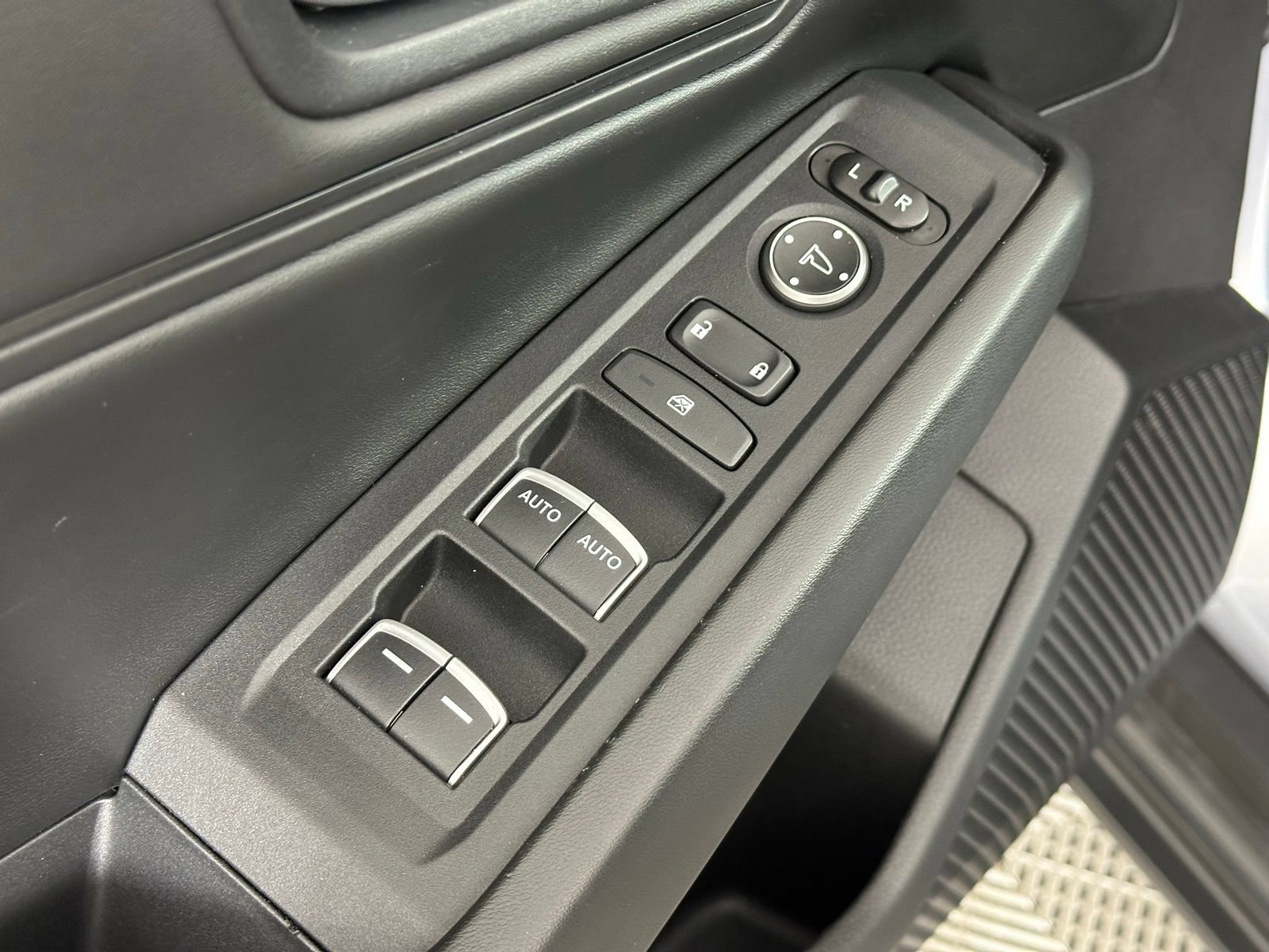 Used 2023 Honda Accord EX image 25