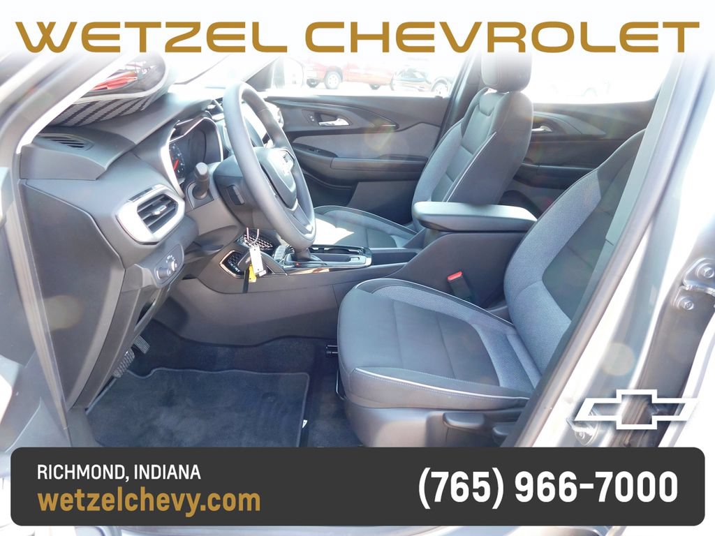 Used 2023 Chevrolet TrailBlazer LS AWD/4WD image 12