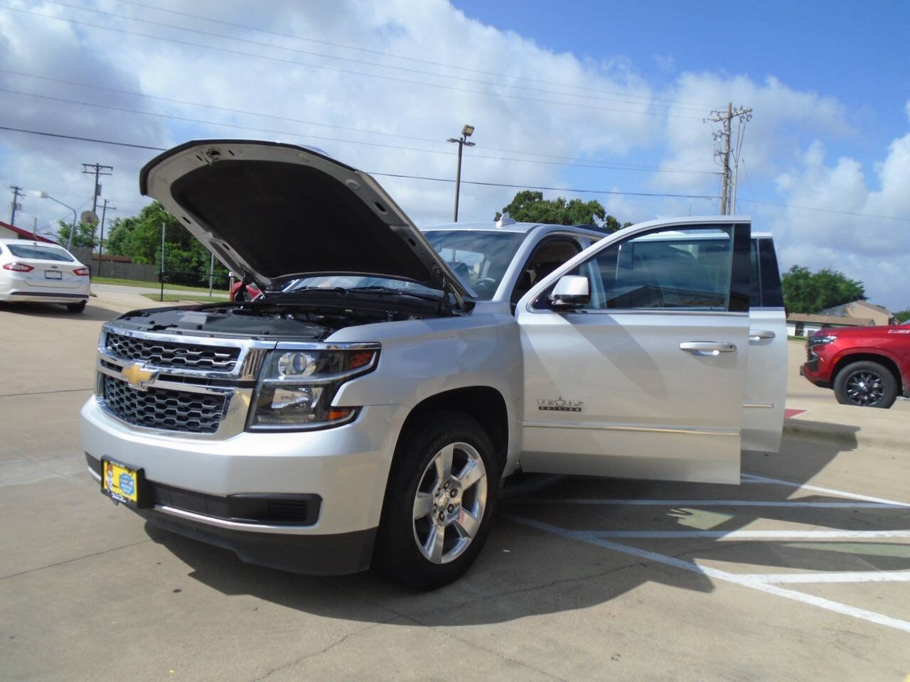 Used 2015 Chevrolet Suburban LT w/ Texas Edition RWD image 28