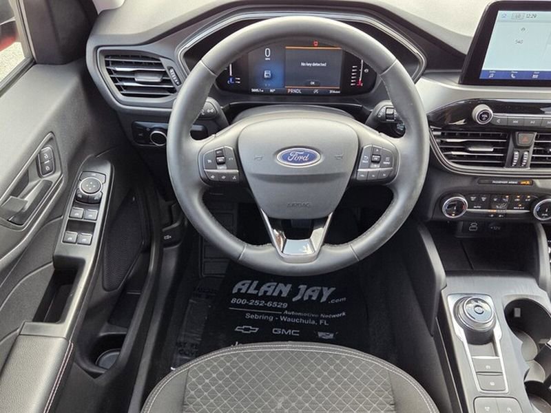 Used 2024 Ford Escape Active image 9