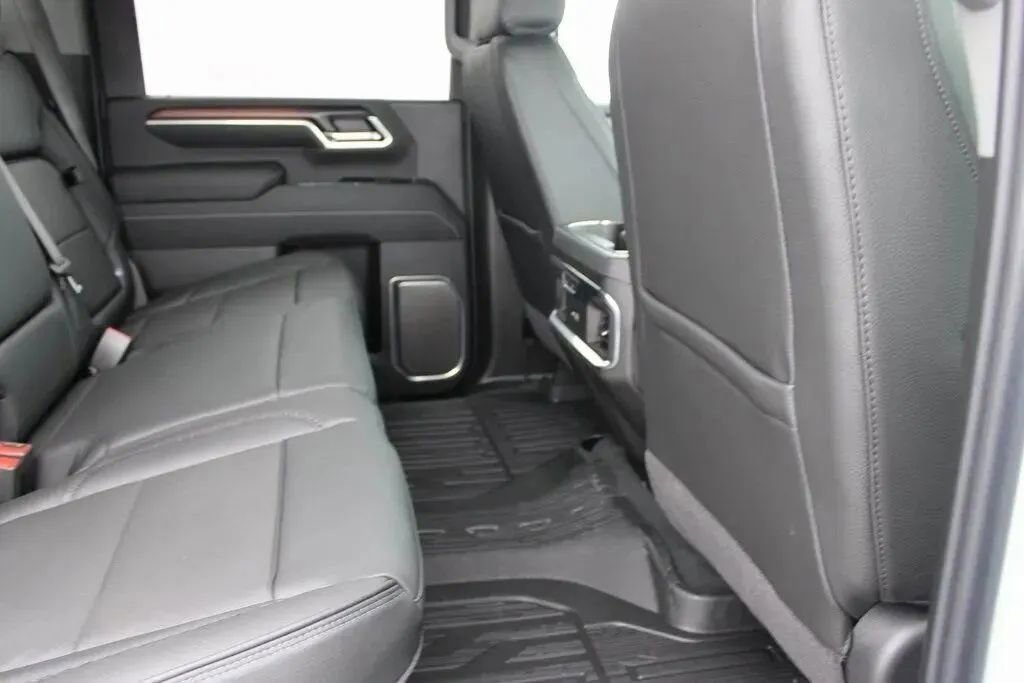 New 2026 GMC Sierra 3500 Denali image 23