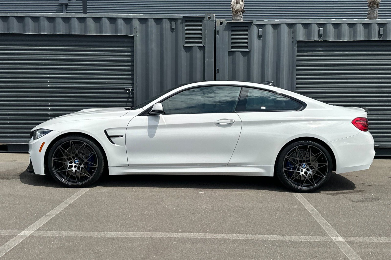 Used 2018 BMW M4 Coupe RWD image 2