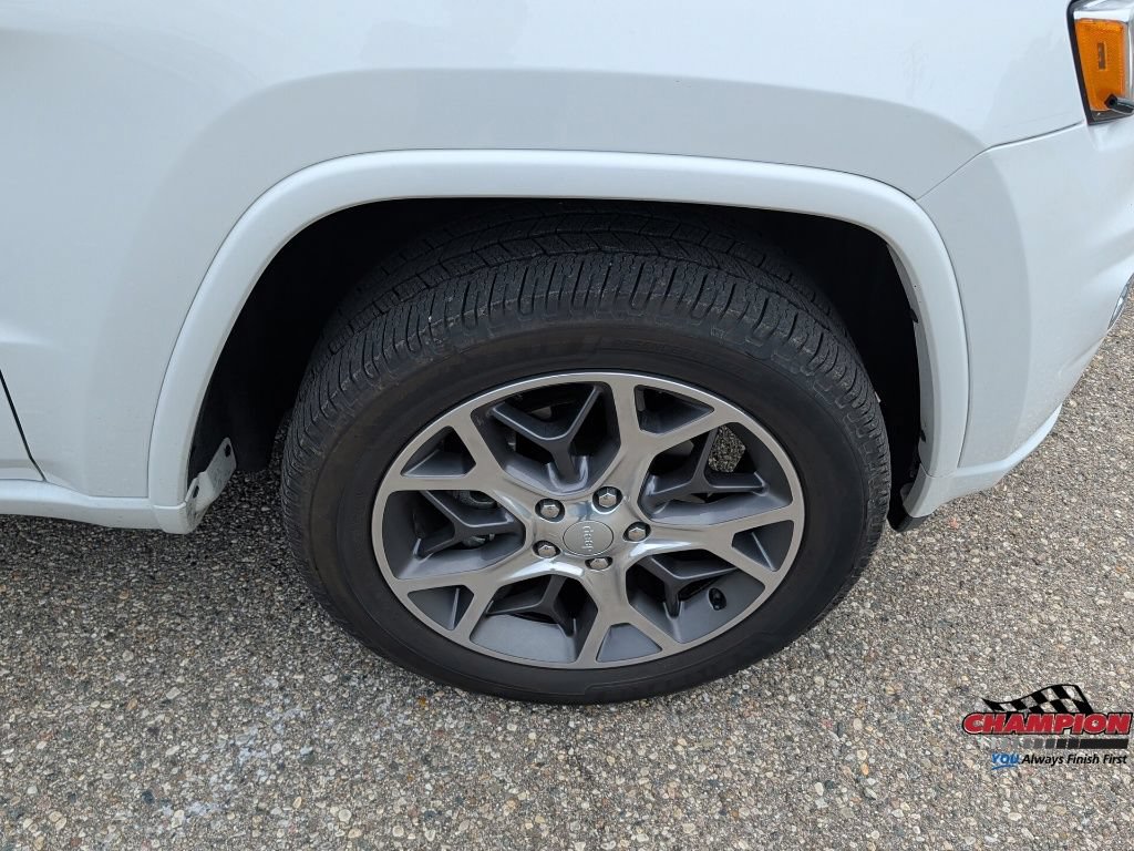 Used 2020 Jeep Grand Cherokee Overland AWD/4WD image 14