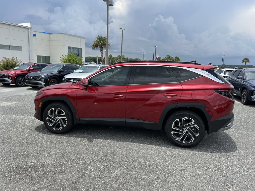 Used 2025 Hyundai Tucson Limited AWD/4WD image 8