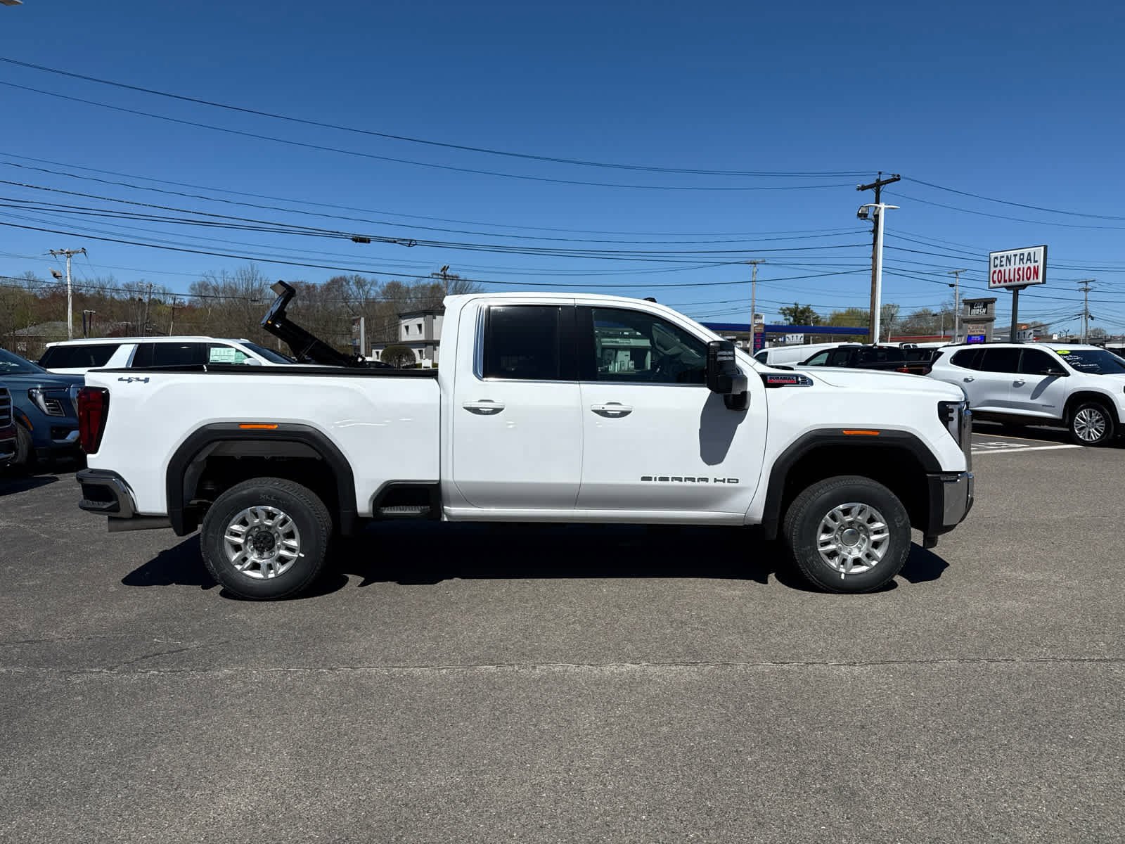 New 2026 GMC Sierra 2500 SLE w/ SLE Value Package; AWD/4WD image 6