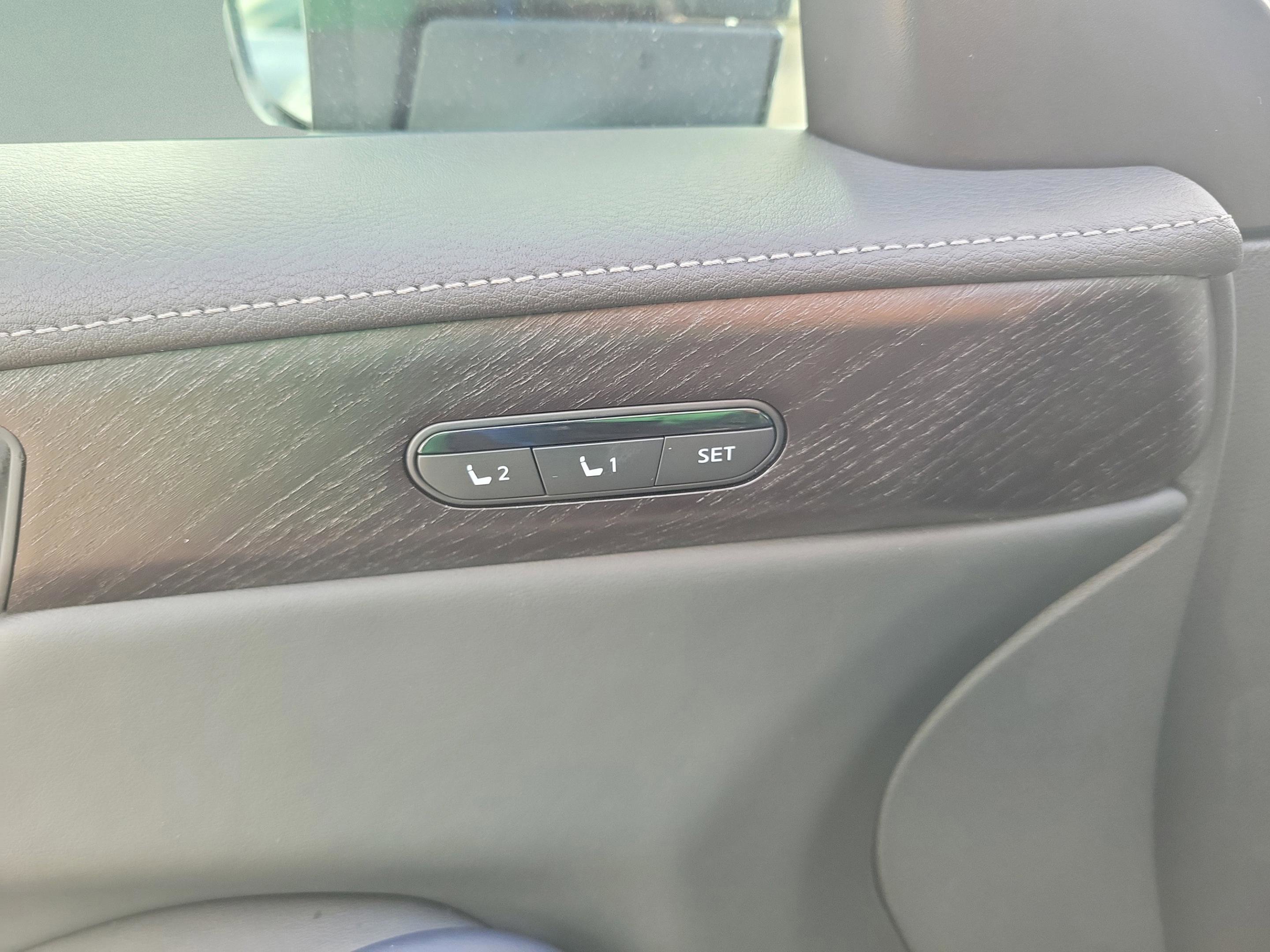 New 2026 INFINITI QX60 Sport w/ Dark Cargo Package image 17