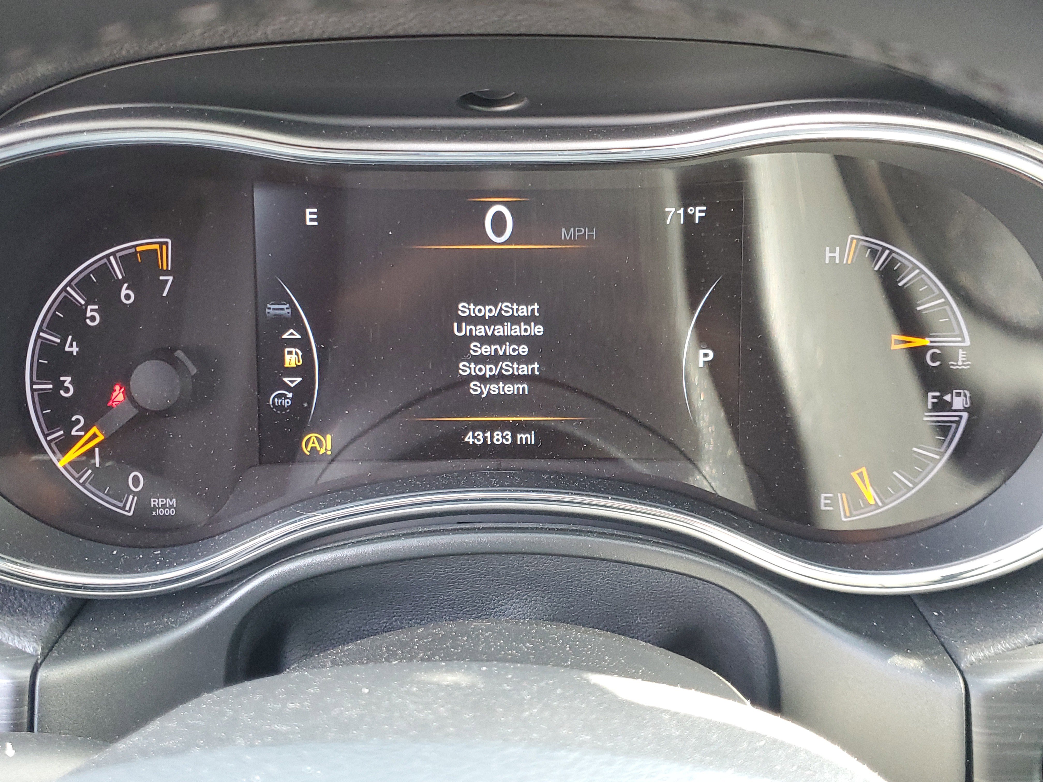 Used 2022 Jeep Grand Cherokee Laredo X image 32