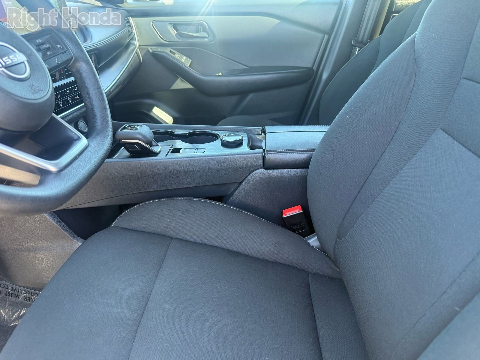 Used 2024 Nissan Rogue S image 13