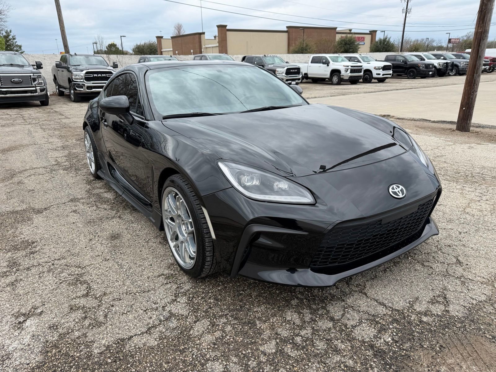 Used 2023 Toyota GR86 Premium w/ ALL Weather Mat Package (TMS) image 9