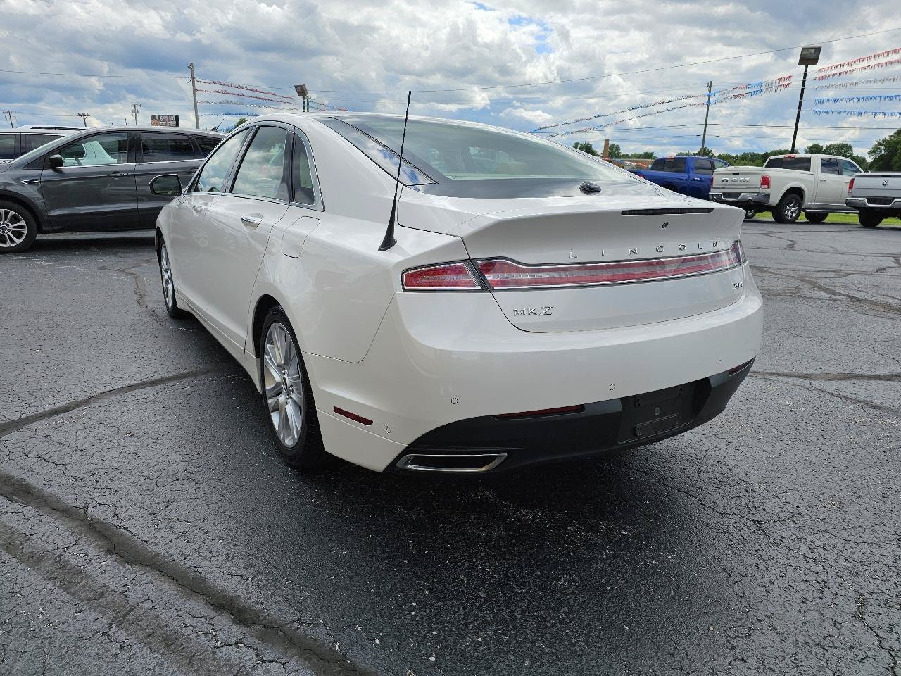 Used 2014 Lincoln MKZ Hybrid w/ Equipment Group 202A Reserve FWD image 40
