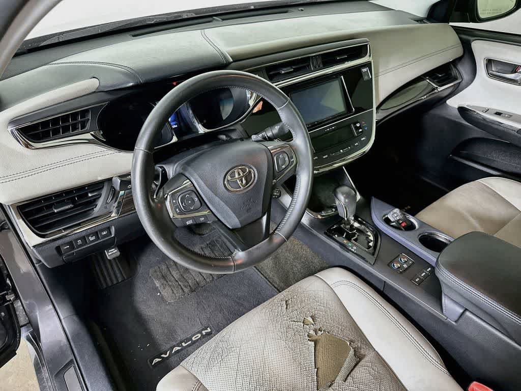 Used 2013 Toyota Avalon Limited FWD image 2