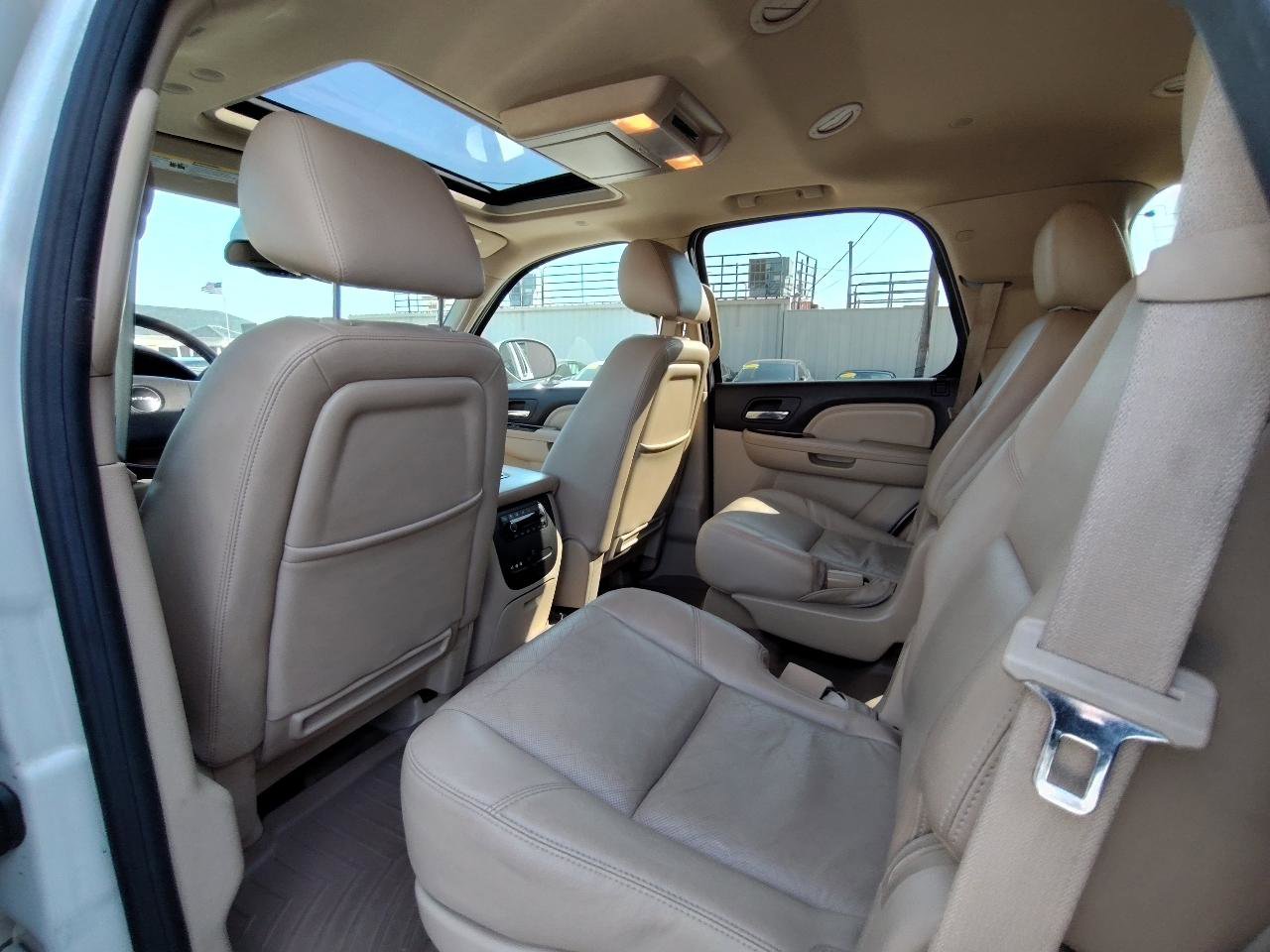 Used 2011 GMC Yukon Denali image 34