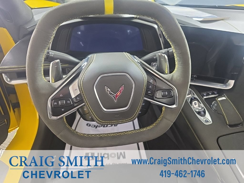 Used 2025 Chevrolet Corvette Stingray Premium Conv w/ Z51 Performance Package RWD image 12