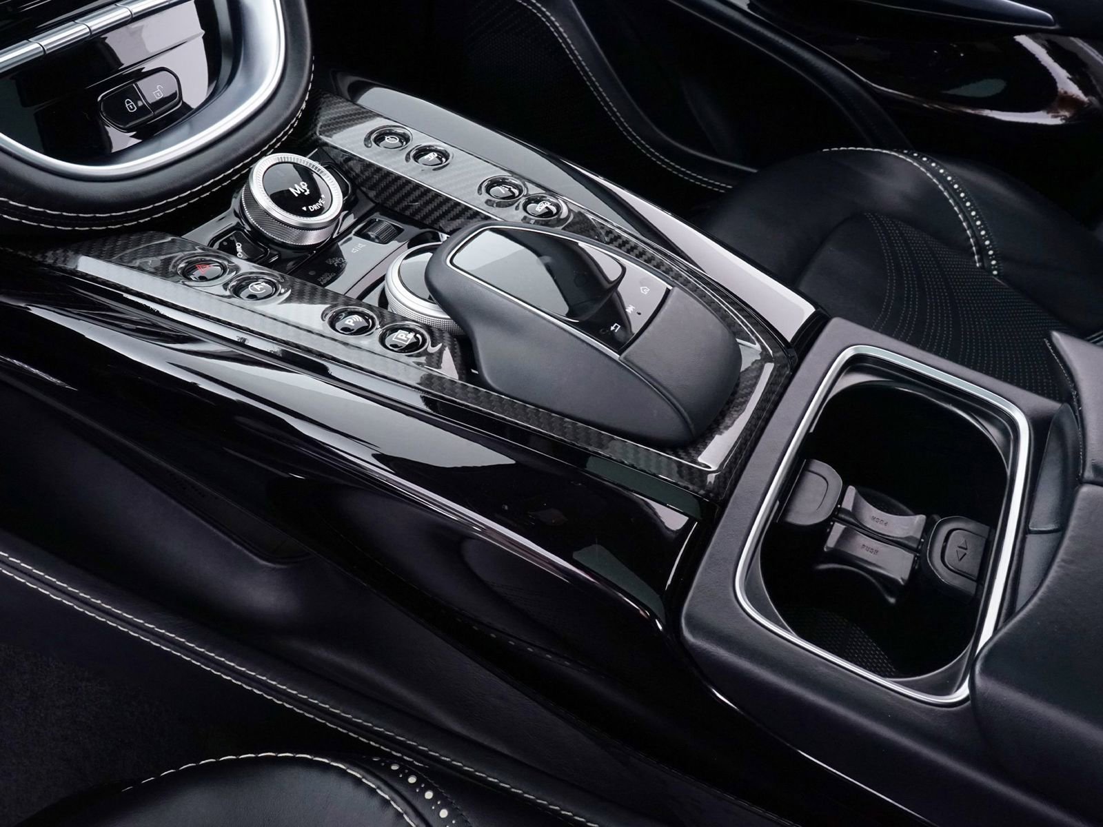 Used 2023 Aston Martin DBX 707 image 30