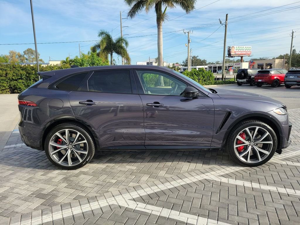 Used 2025 Jaguar F-PACE SVR image 6