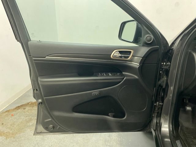 Used 2017 Jeep Grand Cherokee Limited AWD/4WD image 21