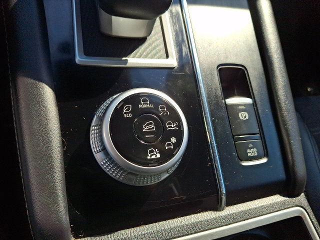Used 2023 Mitsubishi Outlander SE AWD/4WD image 16