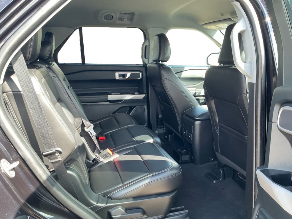 Used 2024 Ford Explorer XLT w/ Equipment Group 202A image 18