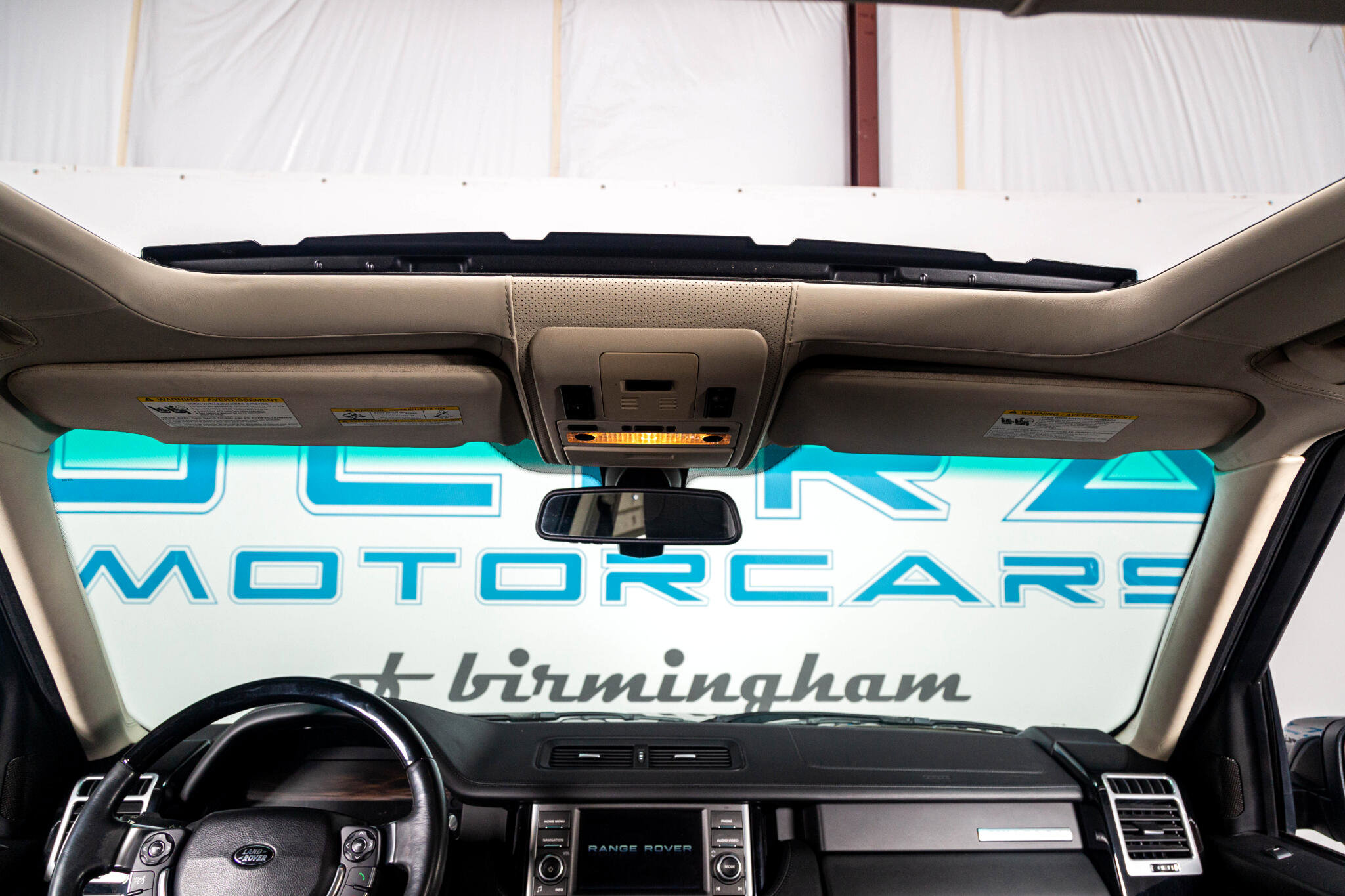 Used 2011 Land Rover Range Rover Autobiography image 32