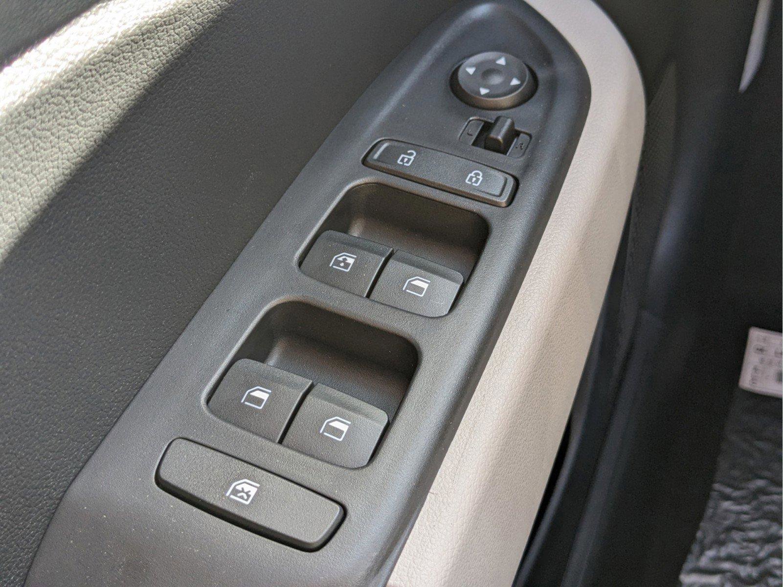 New 2025 Hyundai Venue SEL image 23