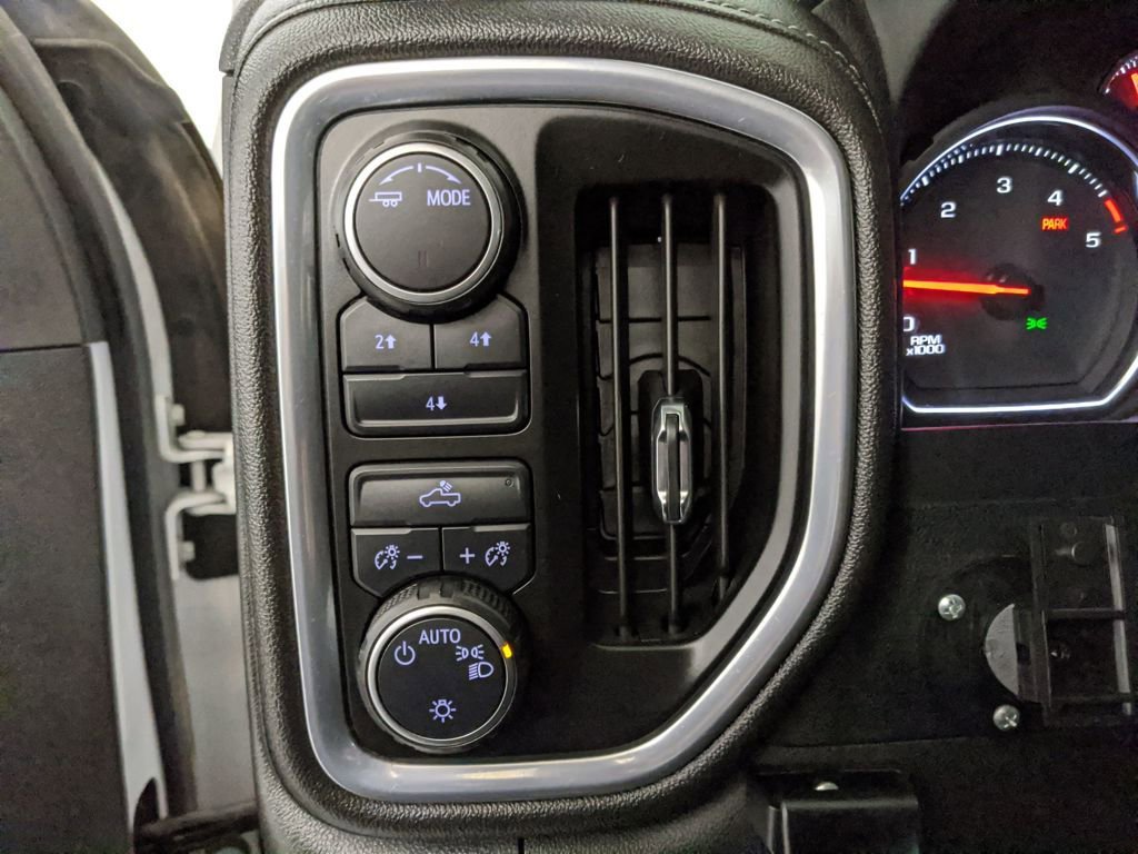 Used 2023 Chevrolet Silverado 3500 LT image 20