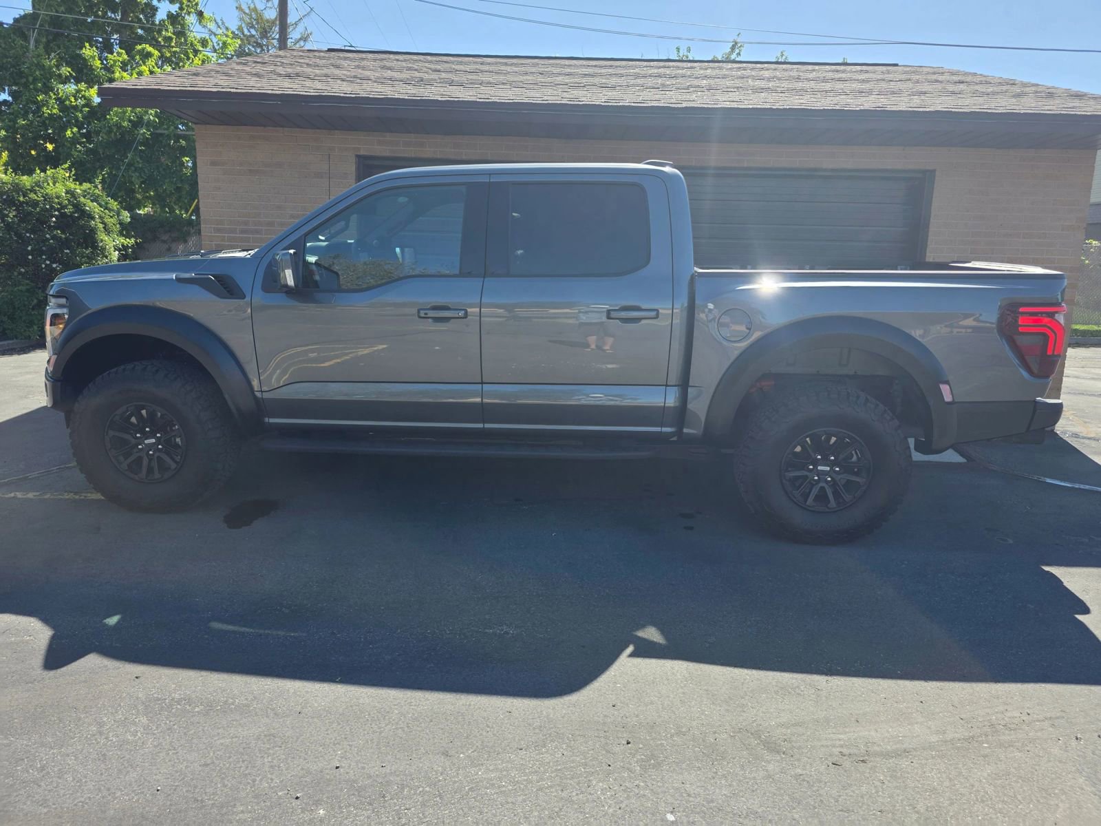 Used 2025 Ford F150 Raptor AWD/4WD image 47