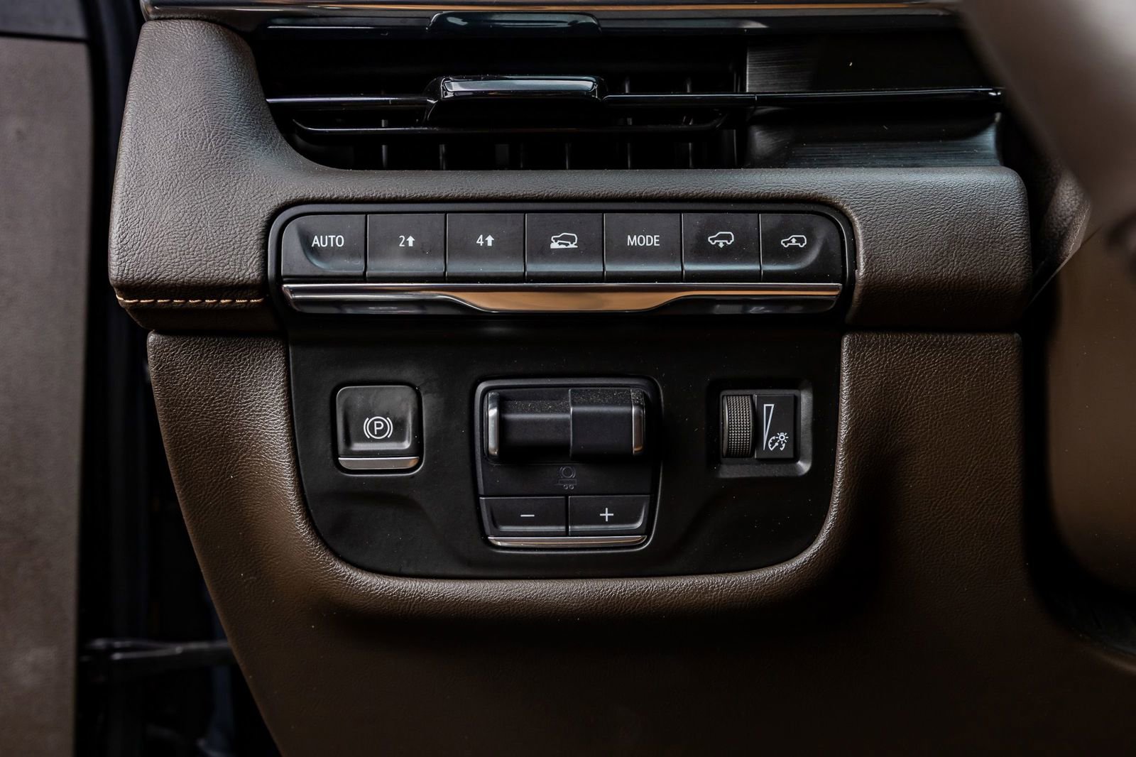 Used 2021 Cadillac Escalade ESV Sport w/ Driver Assist Tech Package image 22