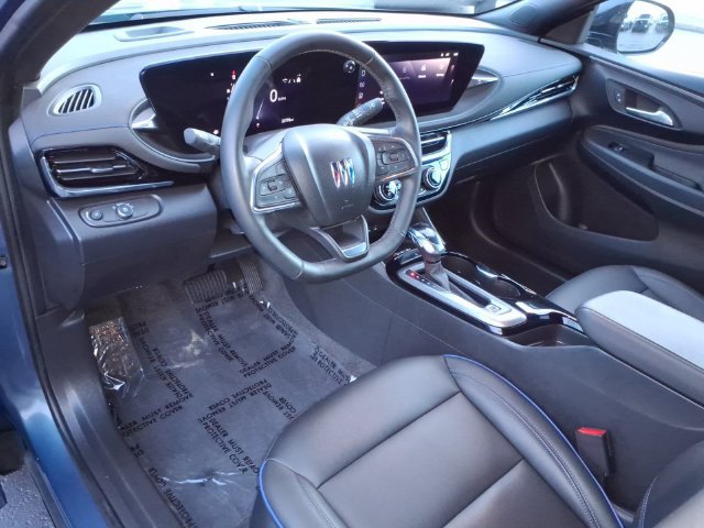 Used 2025 Buick Envista Sport Touring w/ Convenience I Package FWD image 3