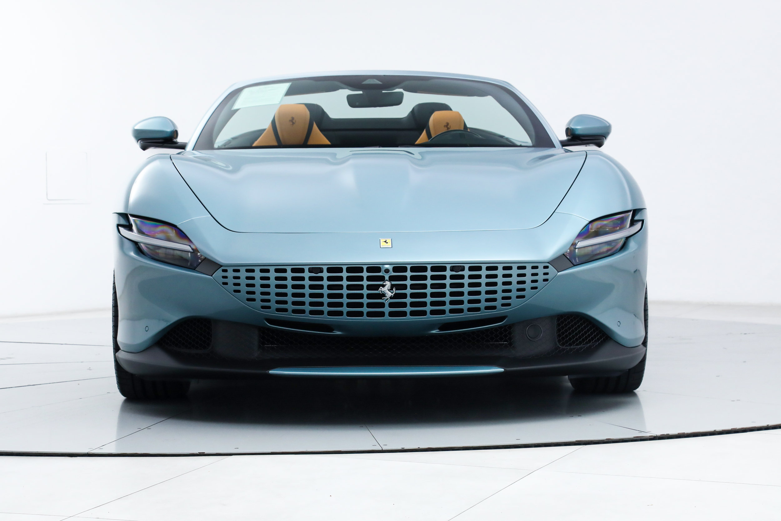 Certified 2025 Ferrari Roma Spider RWD image 13