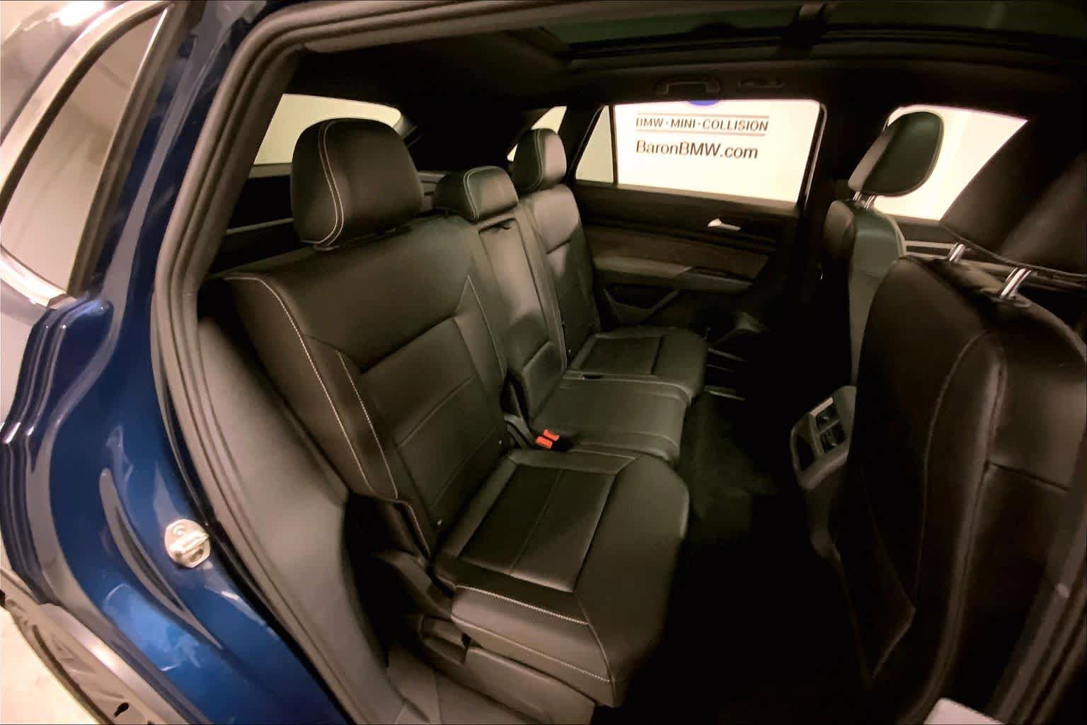 Used 2022 Volkswagen Atlas Cross Sport SEL R-Line w/ Cross Sport MDO Package AWD/4WD image 19