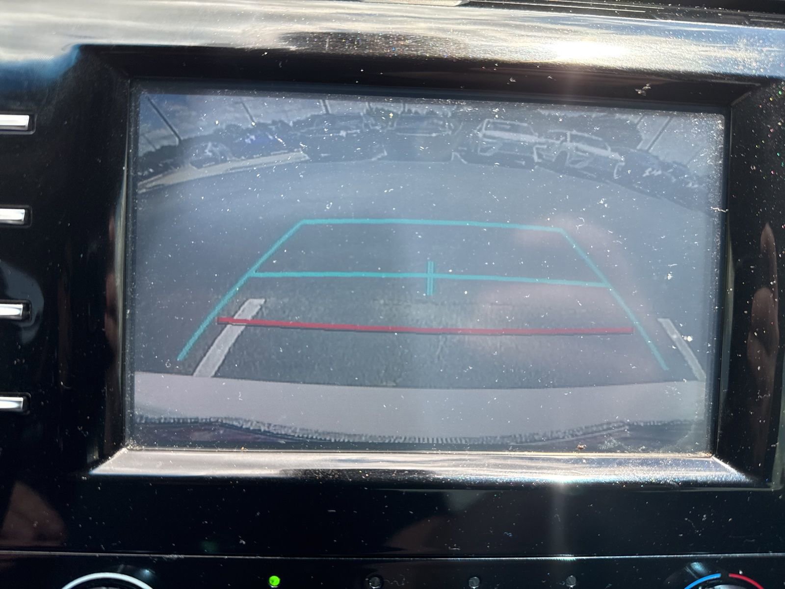 Used 2018 Toyota Camry LE FWD image 12