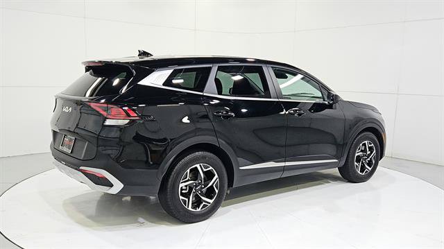 Used 2025 Kia Sportage LX FWD image 8