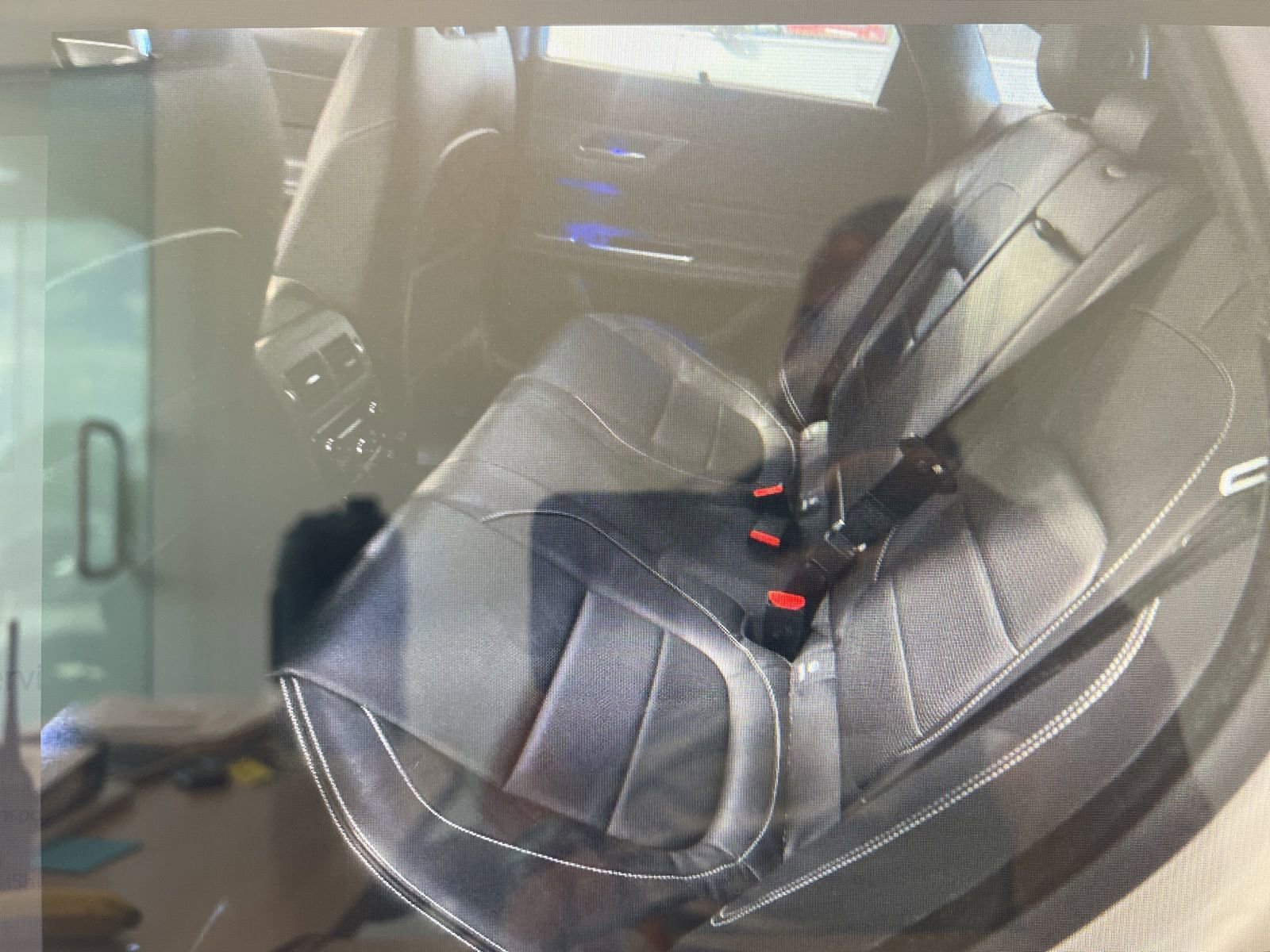 Used 2017 Jaguar XF R-Sport image 8