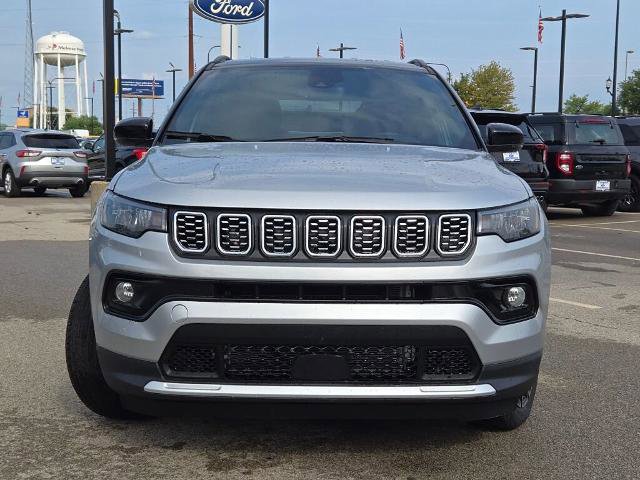 Used 2025 Jeep Compass Limited image 4
