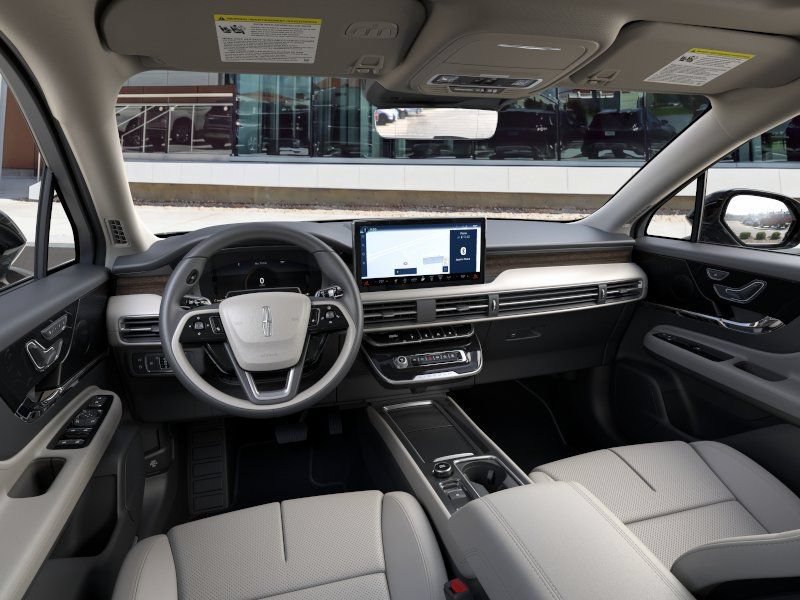 New 2025 Lincoln Corsair Grand Touring w/ Equipment Group 301A AWD/4WD image 9