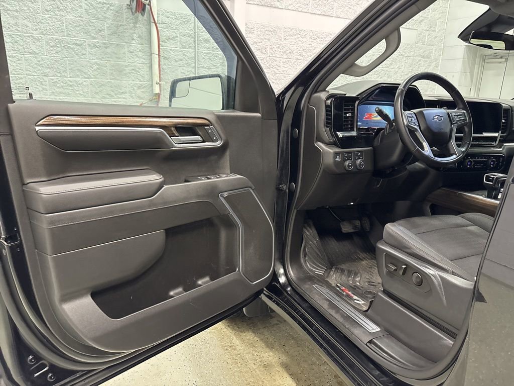 Used 2023 Chevrolet Silverado 1500 RST image 14