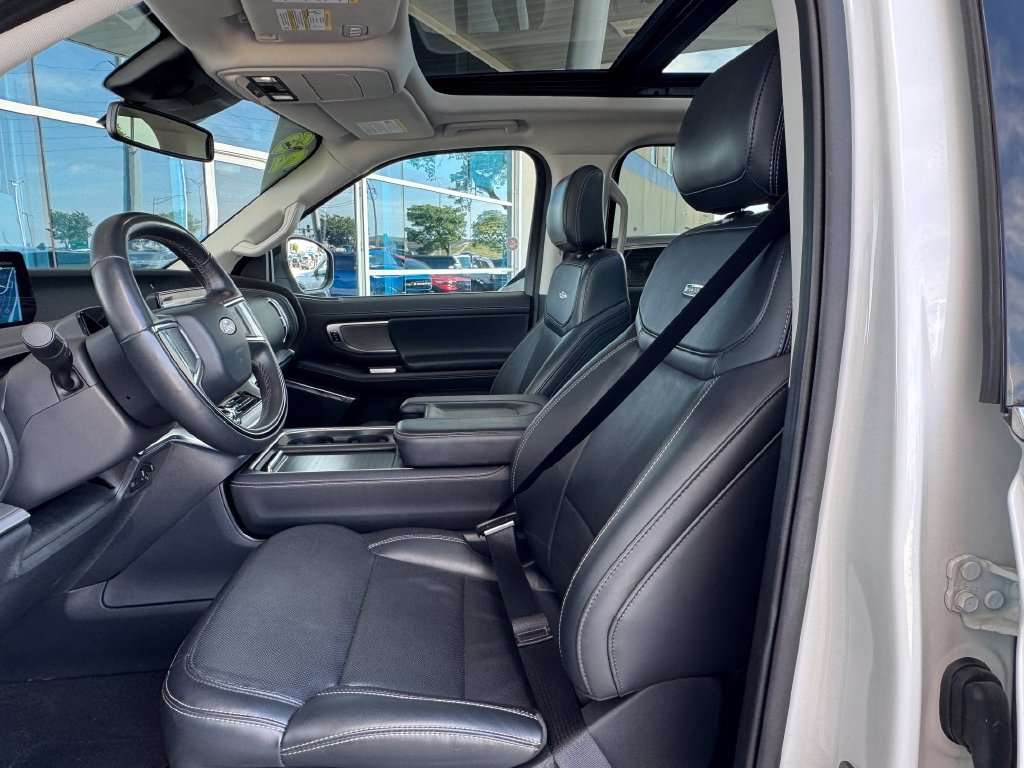 Used 2025 Ford Expedition Max Platinum AWD/4WD image 19