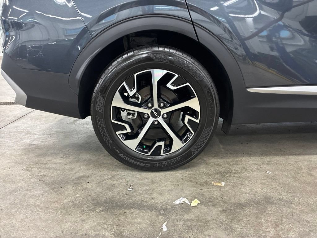 Certified 2023 Kia Sportage EX FWD image 15