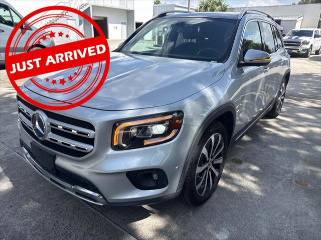 Used 2020 Mercedes-Benz GLB 250 w/ Premium Package image 1