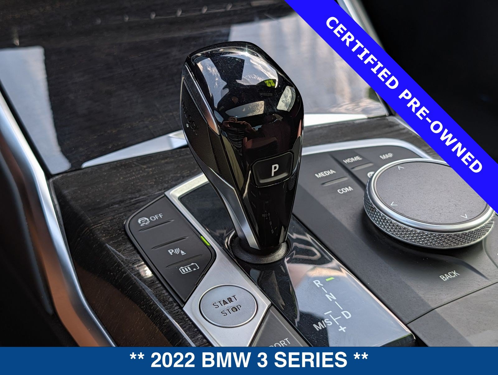 Used 2022 BMW 330e w/ Convenience Package RWD image 32