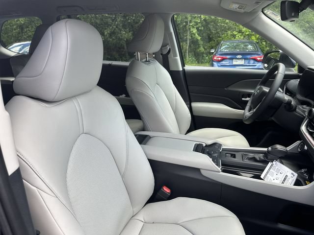 New 2026 Toyota Grand Highlander AWD image 29