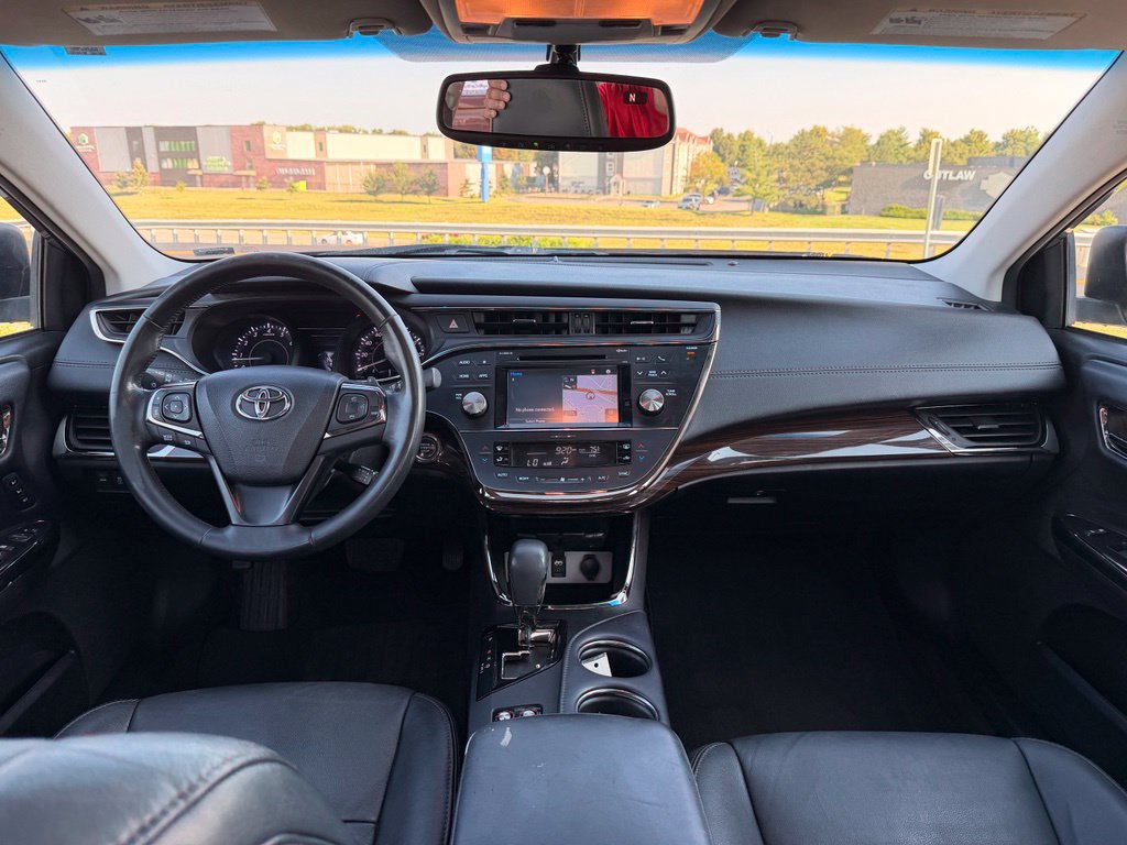 Used 2015 Toyota Avalon XLE Touring FWD image 3