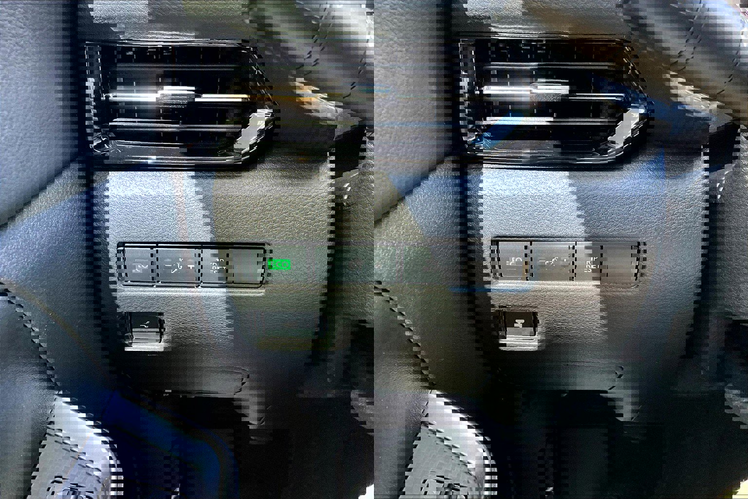 Used 2023 Nissan Sentra SR w/ Midnight Edition Package image 24