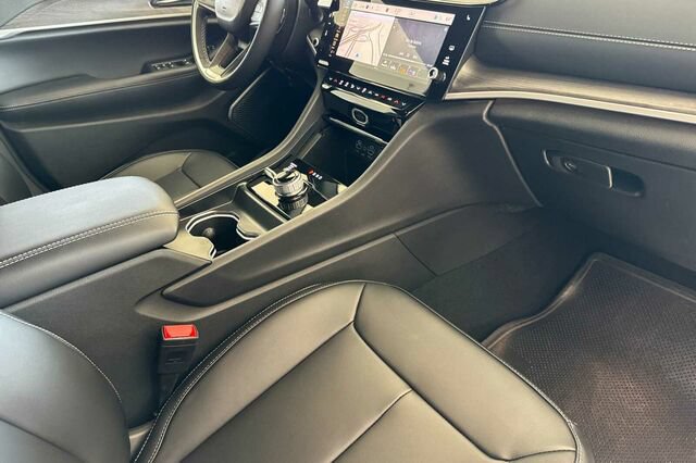 New 2026 Jeep Grand Cherokee Limited AWD/4WD image 13
