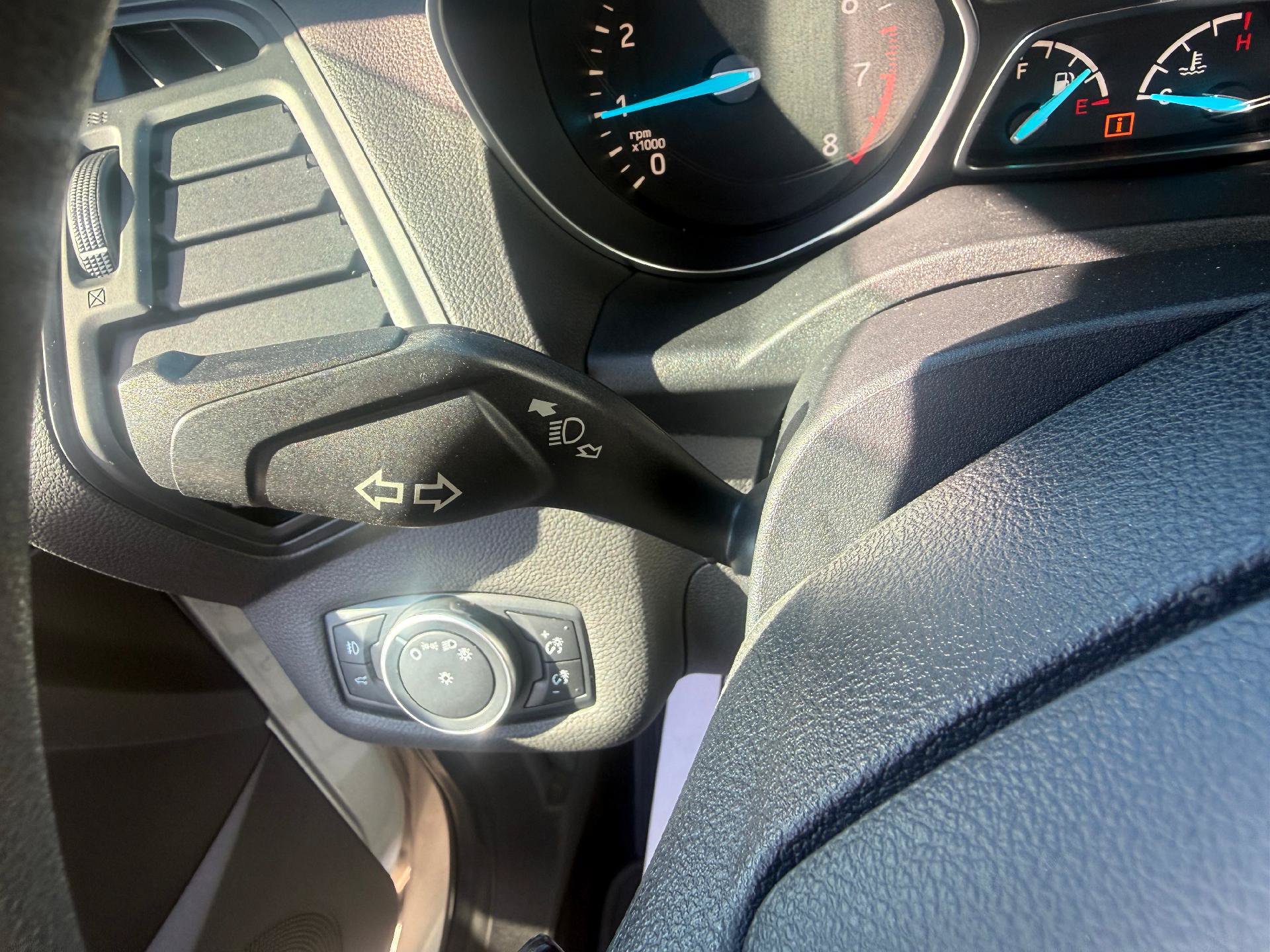 Used 2017 Ford Escape SE AWD/4WD image 25