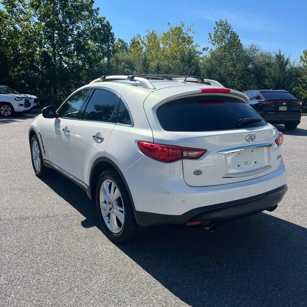 Used 2014 INFINITI QX70 AWD w/ Premium Package image 5