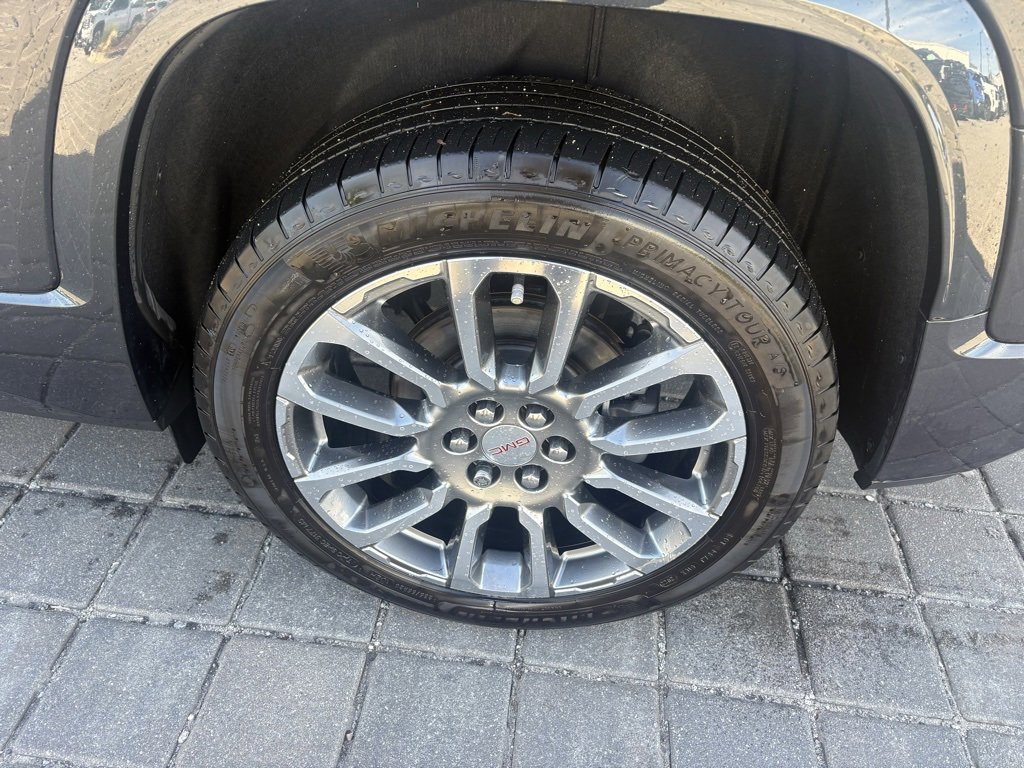 Used 2022 GMC Acadia Denali w/ Denali Ultimate Package image 11