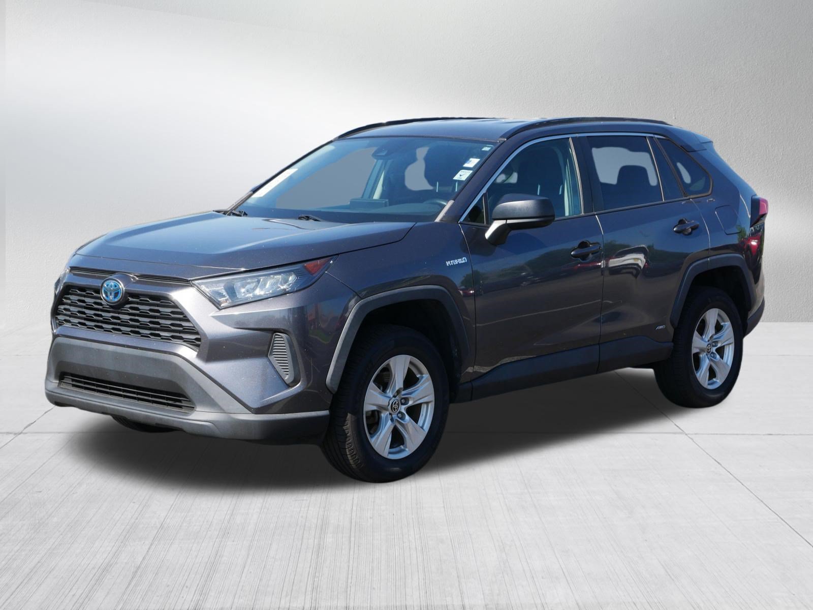Used 2021 Toyota RAV4 LE AWD/4WD image 3